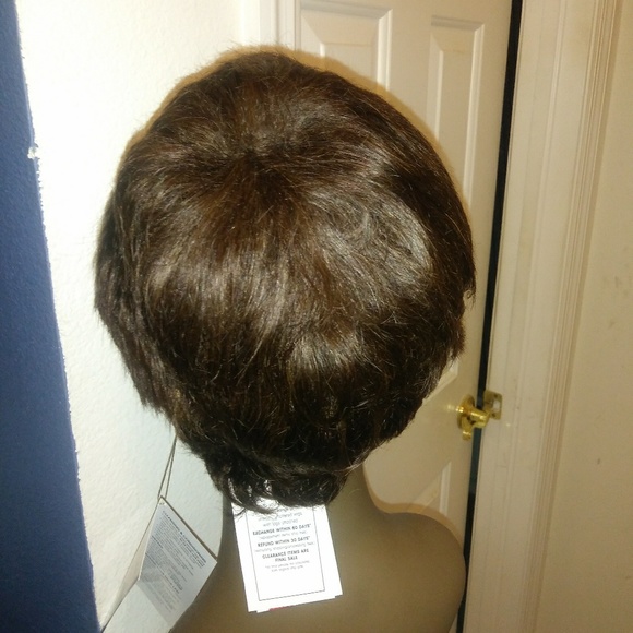 Short Straight Layered Cut Human Hair Wig - Picture 2 of 3